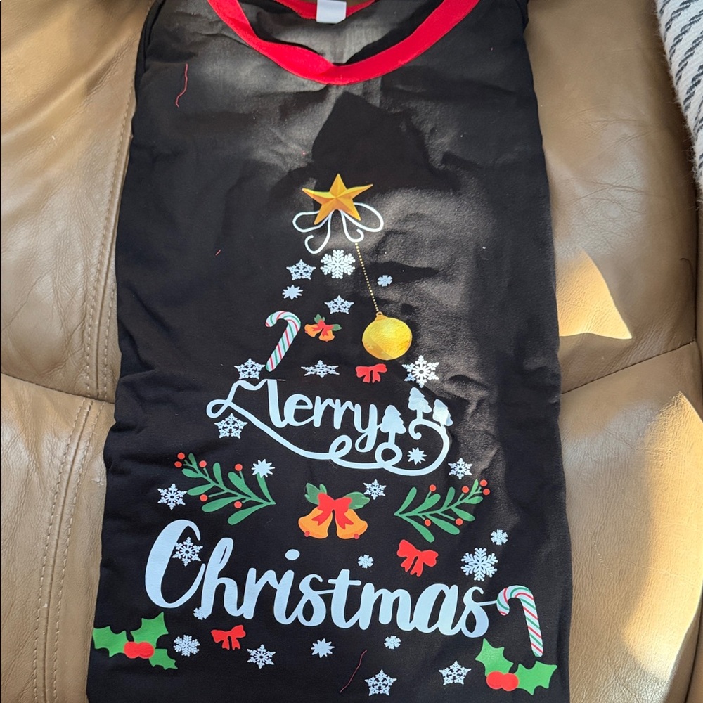 Festive men’s Christmas Pajamas. Never worn